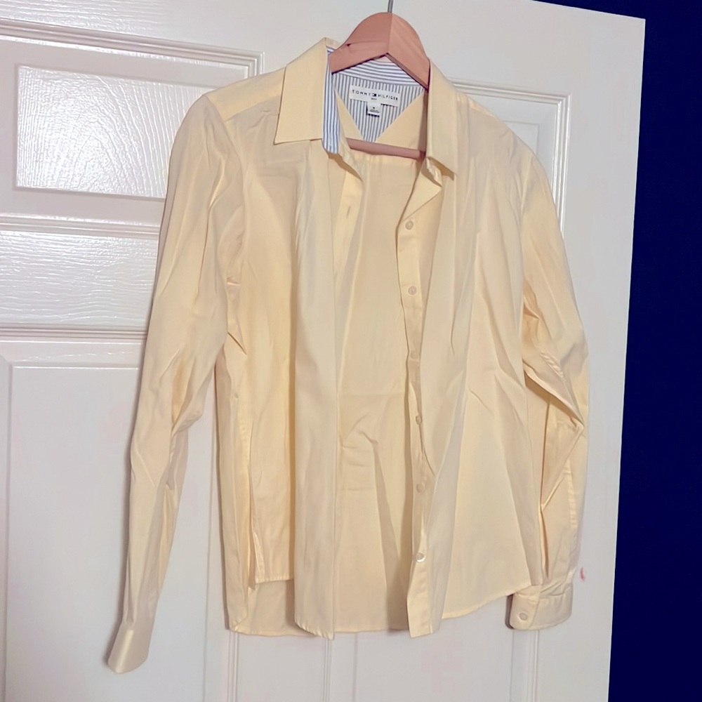 Tommy Hilfiger button up